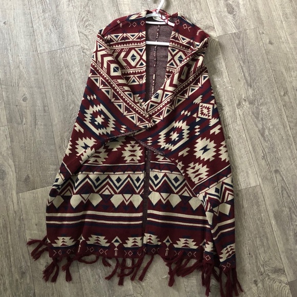 Open front cape/Shrug - Picture 2 of 2